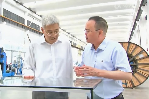江西省委书记尹弘到人生就是博官网电缆（江西）调研