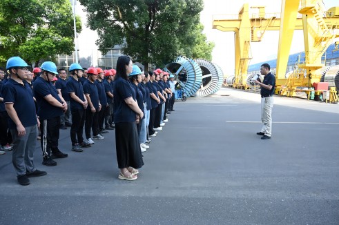 人人讲安全 个个会应急｜人生就是博官网股份开展消防安全演练及高温急救培训